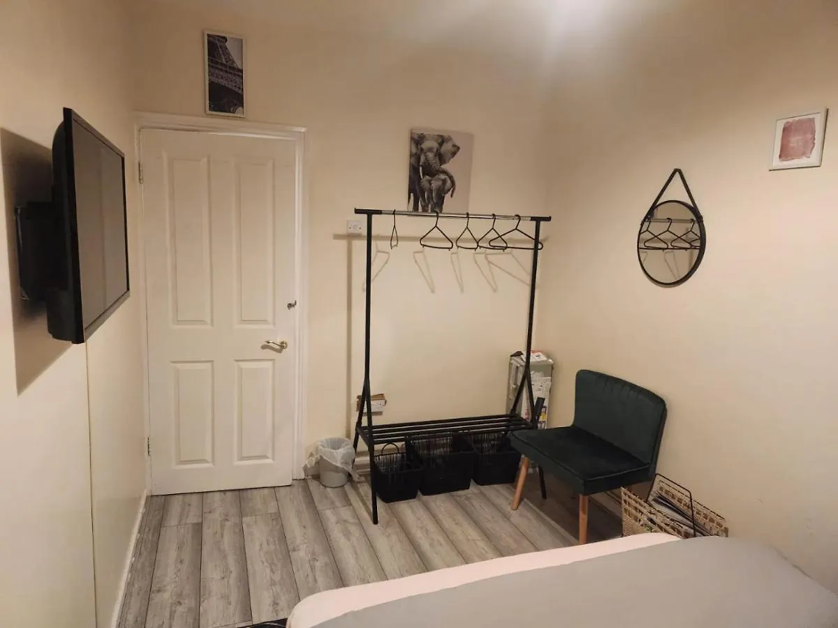Apartment 2-Bedroom Flat In Cutty-Sark, Greenwich ! London
